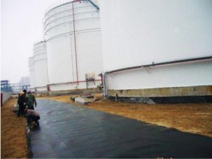 神華集團煤改氣焦油罐防滲施工現(xiàn)場